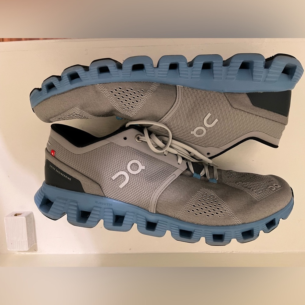 ON Running mens shoes